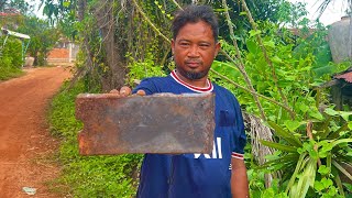 Knife Making  Forging A Powerful HUNTING KNIFE From The LEAF SPRING [upl. by Wahs]