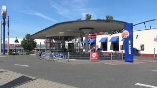 Bochum Dorstener Straße Historisches Tankstellengebäude mit Schnellrestaurant 02082015 [upl. by Gazo]