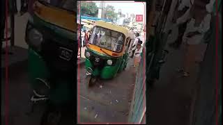 Delhi Auto driver rides on foot over bridge to beat traffic watch video [upl. by Ennairrek]