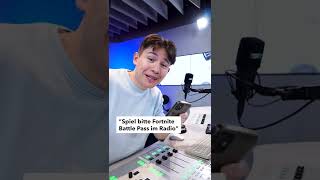 Fortnite Battle Pass Song im Radio 😂😳 [upl. by Arihppas]