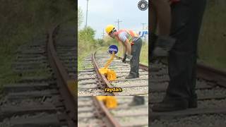 Treni Raydan Çıkaran Cihaz 🚂 🛤️ 😲 [upl. by Nylzor]