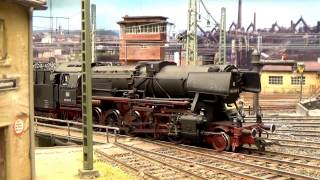 Modellbahn H0 Realistik Bahnbetrieb aus den Epochen IIIIV [upl. by Streeter492]