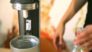 SodaStream  Installatie en gebruik Crystal frisdrankapparaat [upl. by Tommy151]