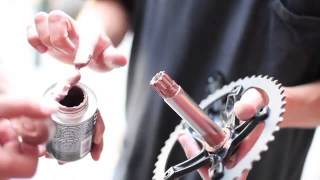 How to install Sram Omnium Track Crankset [upl. by Roana236]