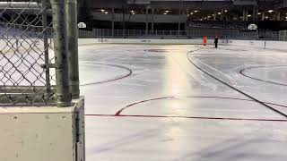 Montage de la patinoire des canadiens à Sherbrooke 23 novembre 2023 [upl. by Doralia]