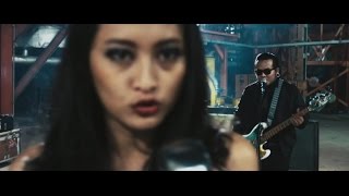 Endank Soekamti feat Naif  Benci Untuk Mencinta Official Music Video [upl. by Nosirb]