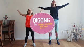 QiGong mit Sabine Schreiner amp Luna Die Pinguinkinder schwimmen [upl. by Nnayllek658]