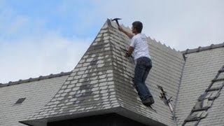 Entretien et rénovation dune toiture par un artisan à rennes [upl. by Tloh470]