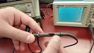 How to use an oscilloscope TDS210 1 [upl. by Durning]