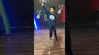 Lagdi Lahore di aa shortvideo trending dance youtubeshorts viralvideo bollywoodsong  dance [upl. by Nahem]