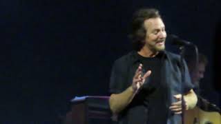 Eddie Vedder gives a shout out to Andrew Watt and sings quotThe Havesquot at The YouTube Theater 22522 [upl. by Oaht]