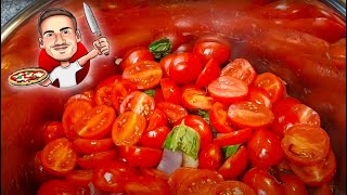 Tomatensauce aus frischen Tomaten  Giovannis Küche [upl. by Akkire720]