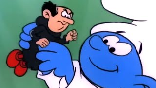 Gargamel znów się skurczył Mały Smerf myśli że jest zabawką • Kreskówki dla dzieci • Smerfy [upl. by Mcclimans]