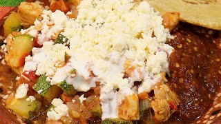 Calabacitas con pollo [upl. by Haletky]