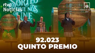 LOTERIA DE NAVIDAD 92023 QUINTO PREMIO MUY REPARTIDO en SALT GIRONA  RTVE Noticias [upl. by Sibyls]