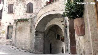 Assisi  Duomo di San Rufino e Basilica di Santa Chiara [upl. by Lohcin310]