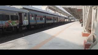 indianrailcuture 12655 Navjeevan Express Rushing Past Vishwamitri Station at High Speed train [upl. by Atis81]