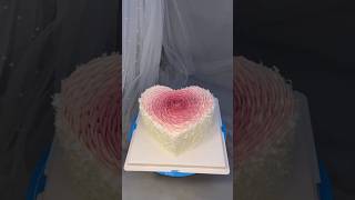 Internet viral heart cake decoration❤️🍰cake decorate shorts cakedecorating cake viralshorts [upl. by Dahsraf601]