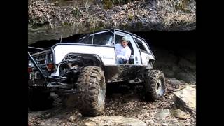 Dodge Ramcharger Extreme Rock Crawling  HMT [upl. by Leeanne]