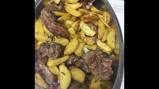 AGNELLO AL FORNO CON PATATE [upl. by Ranie643]