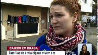 Famílias ciganas vivem em barrio degradado de Braga [upl. by Akenihs]