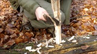 Jak zrobić łyżkę zwykłym nożem  Leśna Kuchnia  Bushcraft [upl. by Naerb]