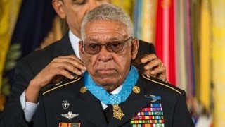 President Obama Awards SFC Melvin Morris the Medal of Honor [upl. by Crowe450]