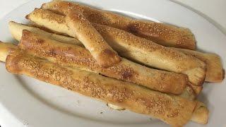 How To Make Manakish Halloumi And Zaatar  by EasyLifeمناقيش زعتر وجبنة شندويش [upl. by Ehudd922]