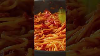 Easy does it – this simple spaghetti recipe is the one 🍝🧀🌱 shorts pasta foodie [upl. by Baum845]