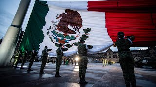 Izamiento de bandera en memoria de víctimas de los sismos de 1985 y 2017 desde la Ciudad de México [upl. by Gies]