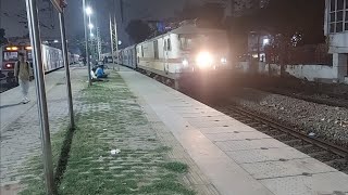 Shiv ganga express departing from new delhi at night latestmanujvasishth1 train to banaras [upl. by Kalle]