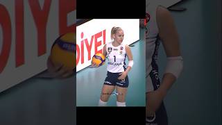 İnanılmaz Bir Ralli 🤯  Insane Volleyball Rally 🤯 [upl. by Yleak]