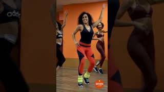 Cours de Samba Brésilienne avec Nadia apprendreàdanser samba danselatine [upl. by Ayerim325]