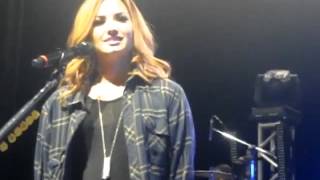 Demi Lovatos Answer To quotWould You Go Lesbian For Lovaticsquot LesbianForDemi  Brazil [upl. by Alper]