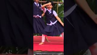 oru kannala enna song school girl cute dance performance trending reels [upl. by Airelav]