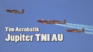 Tim Aerobatik Jupiter HUT TNI AU  Bonus Terjun Payung Mendarat di Tol [upl. by Errol]