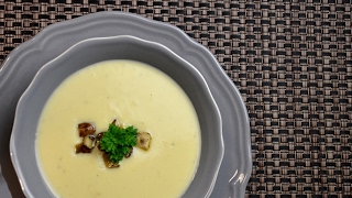 Selleriecremesuppe mit Champignonwürfeln  Thermomix [upl. by Annirok]