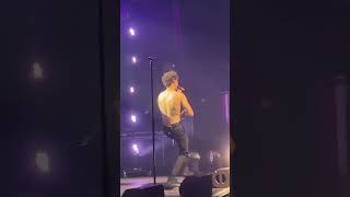 joshua bassett ripping his shirt off on stage in london [upl. by Mayne]