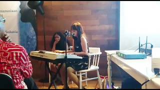 Usah Kau Lara Sendiri  Ruth Sahanaya ft Katon Bagaskara cover by Cania Citta [upl. by Gettings]