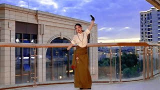 The Tibetan dance performed by Miss Ongmu 《男人》 [upl. by Tal]