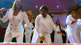 African mother at a 70th praise party Pastor David Oyedepo Birthday Celebration praise concert [upl. by Anahsat]