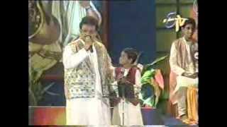 paadutateeyaga grand finals childrens special 1999Emo emo idi song SPB  Pavan Sesha [upl. by Dudden]