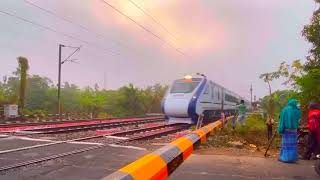 160 KMPH RUTHLESS SKIP BY GATIMAAN EXPRESS  Indias Super Fastest Train [upl. by Rhyne638]