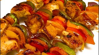 Pollo con Vegetales Sabroso y Rapido Chicken Skewers [upl. by Huberto]