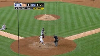 HOUNYY Ellsbury plates Ichiro with a bunt single [upl. by Tabina]