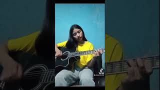 Distinta Movida  Herencia de Patrones🔥🔥 requinto requinto parati guitar corridos corridos [upl. by Anan924]