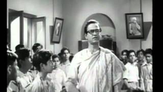 Is Desh Ko Rakhna Mere Bacho Sambhal Ke  Jagriti 1954 [upl. by Dobson]