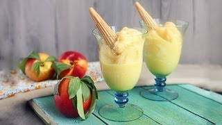 Gelato alle pesche senza uova né latte  RICETTA VEGAN [upl. by Coats702]