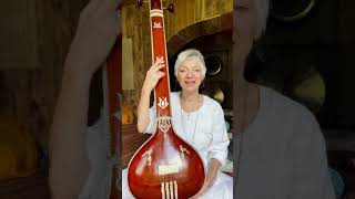 comment jouer le Tanpura [upl. by Barby81]