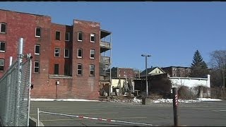 Bricks fall off apartment in Springfield [upl. by Keil54]